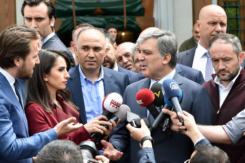 11. Cumhurbaşkanı Abdullah Gül Gazetecilerin Sorularını Yanıtladı